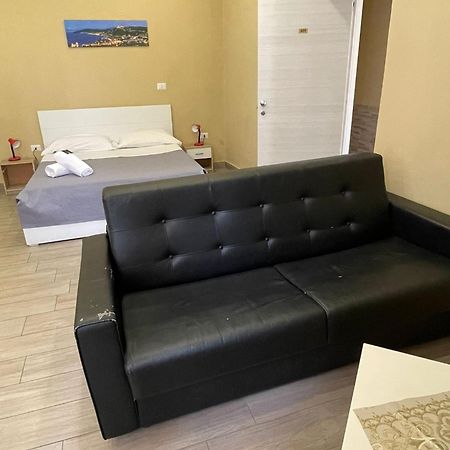 Royal Dante Acomodação com café da manhã Nápoles Exterior foto