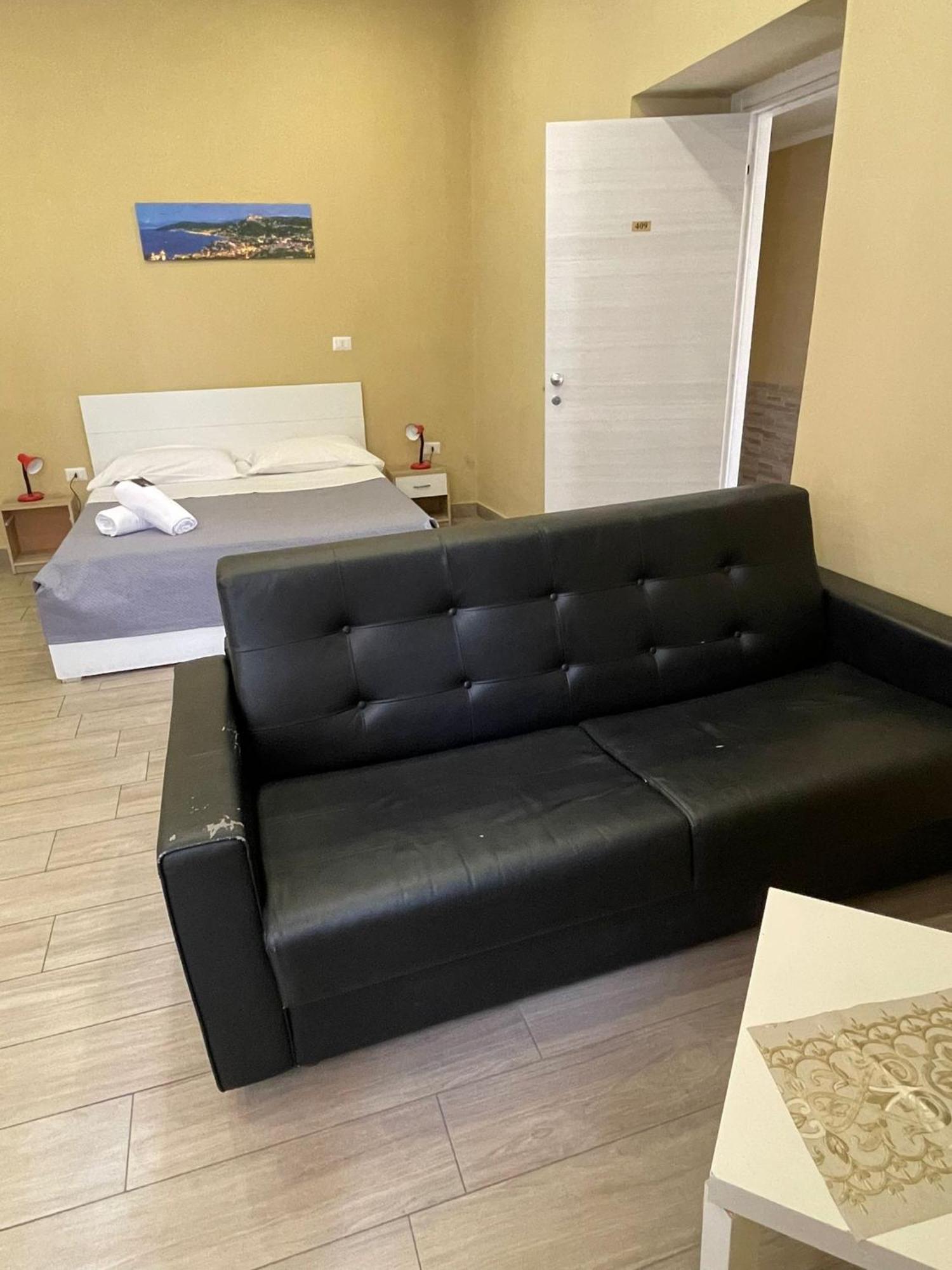Royal Dante Acomodação com café da manhã Nápoles Exterior foto