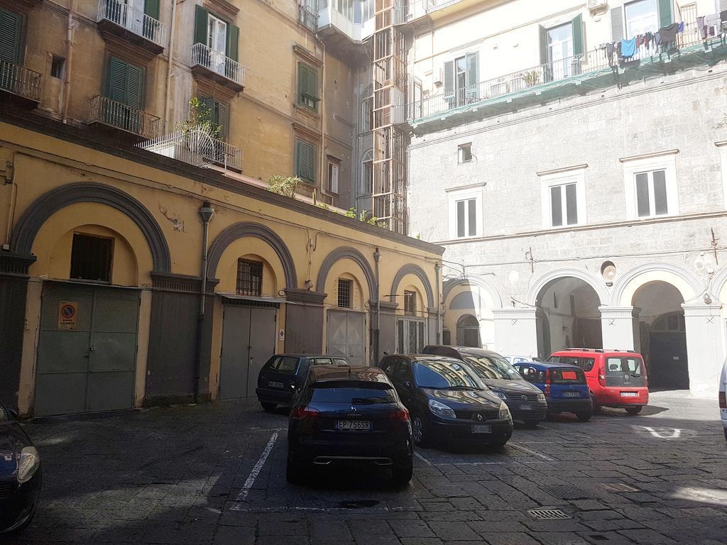 Royal Dante Acomodação com café da manhã Nápoles Exterior foto